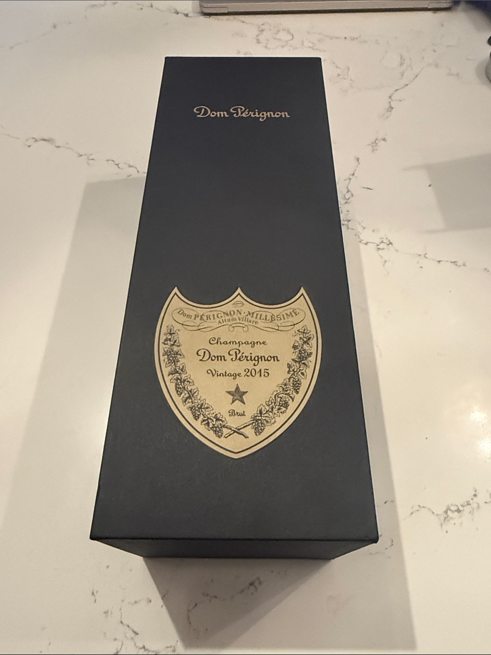 Dom Pérignon Champagne Gift Box - Black & Gold
